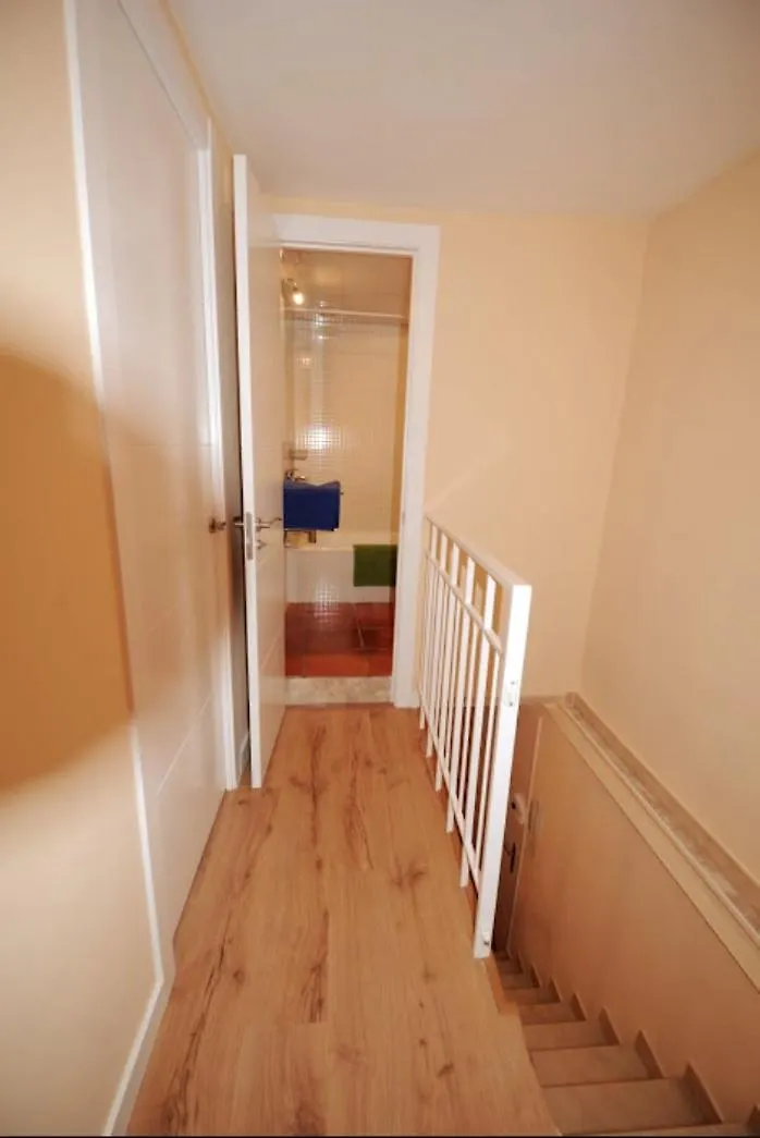 Daire Ramblas Rentals Central Duplex 4Br Terrace Pool Table & Ping Pong Barselona