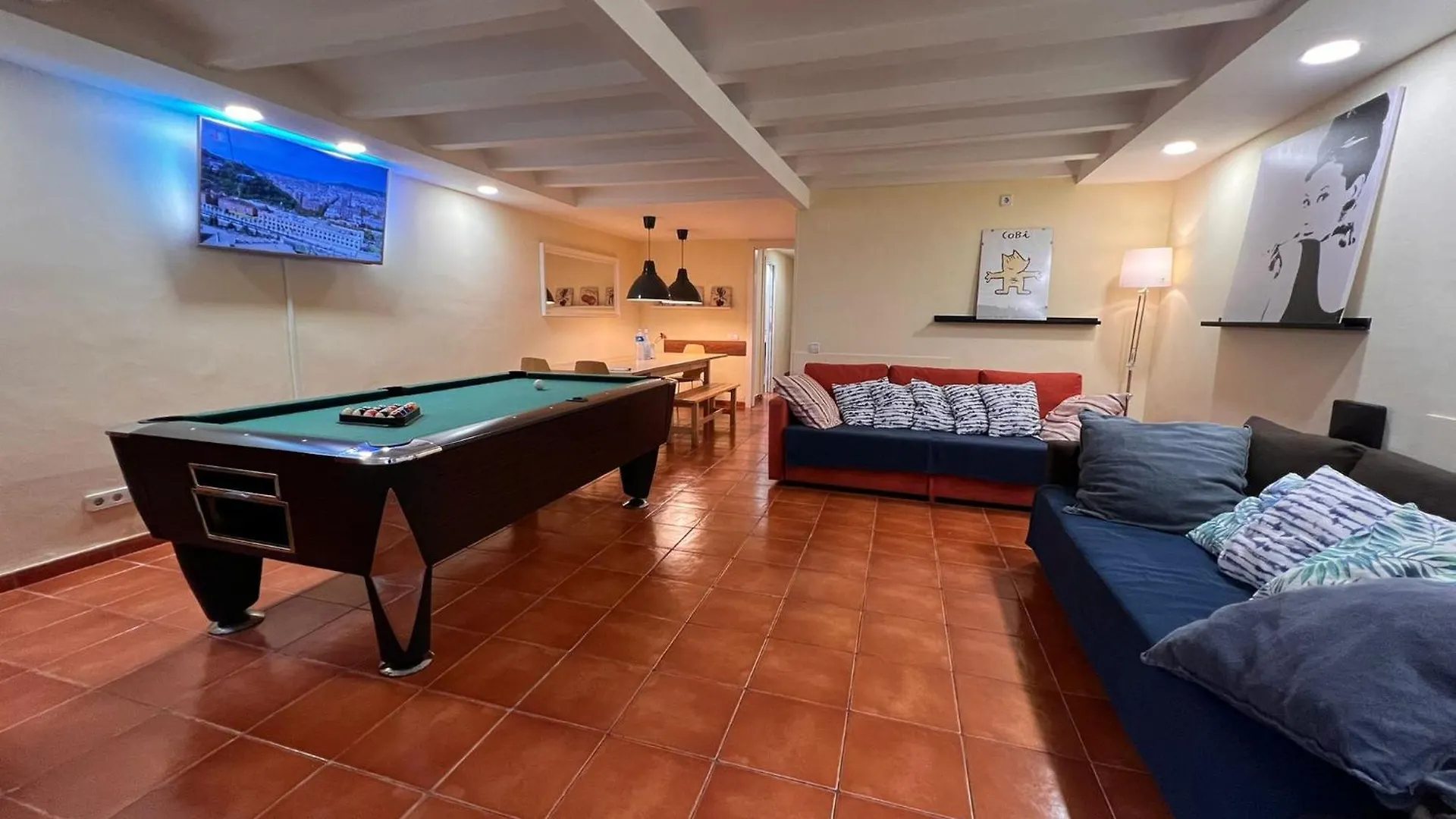 Ramblas Rentals Central Duplex 4Br Terrace Pool Table & Ping Pong Barselona İspanya