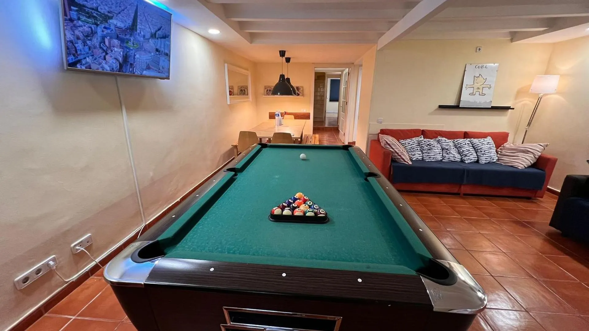 Daire Ramblas Rentals Central Duplex 4Br Terrace Pool Table & Ping Pong Barselona İspanya